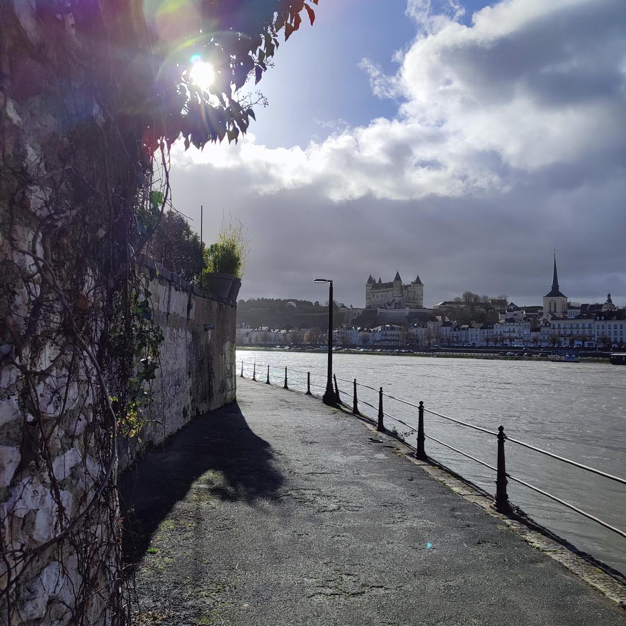 Une - Halte Entre Les Ponts - En Toute Simplicite Appartement Saumur Buitenkant foto